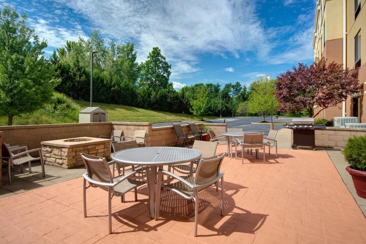 Springhill Suites Erie Kearsarge Екстер'єр фото